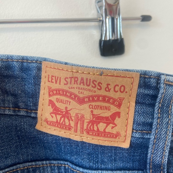 Levi’s 721 High Rise Skinny Jeans - Picture 3 of 5